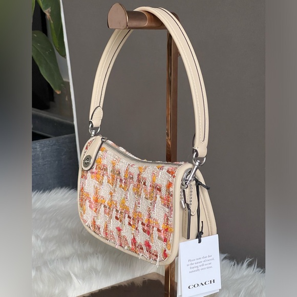 CP444 - Coach Swinger Bag 20 in Tweed - Picture 4 of 12
